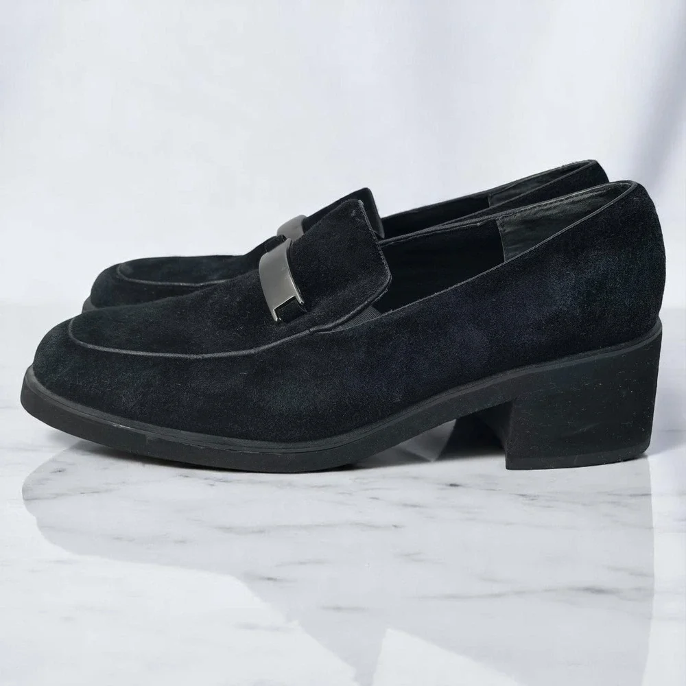 VTG Hush Puppies Suede Loafers Woman 9W Block Heel Comfort Slip On Shoes Preppy